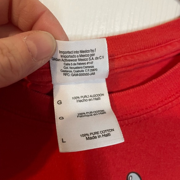 VTG Gildan red patriotic Garfield w/ US flag tee unisex sz L - Picture 5 of 9